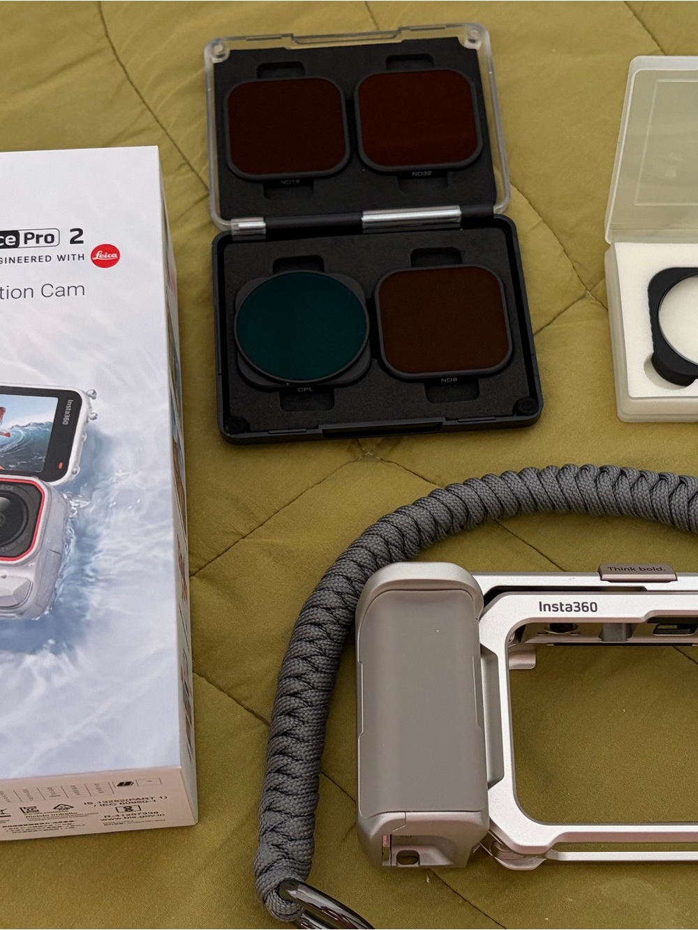 Insta360 Ace Pro 2 Xplorer Bundle in Arctic White